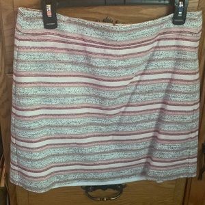 Loft 8P pretty textured mini skirt excellent condition